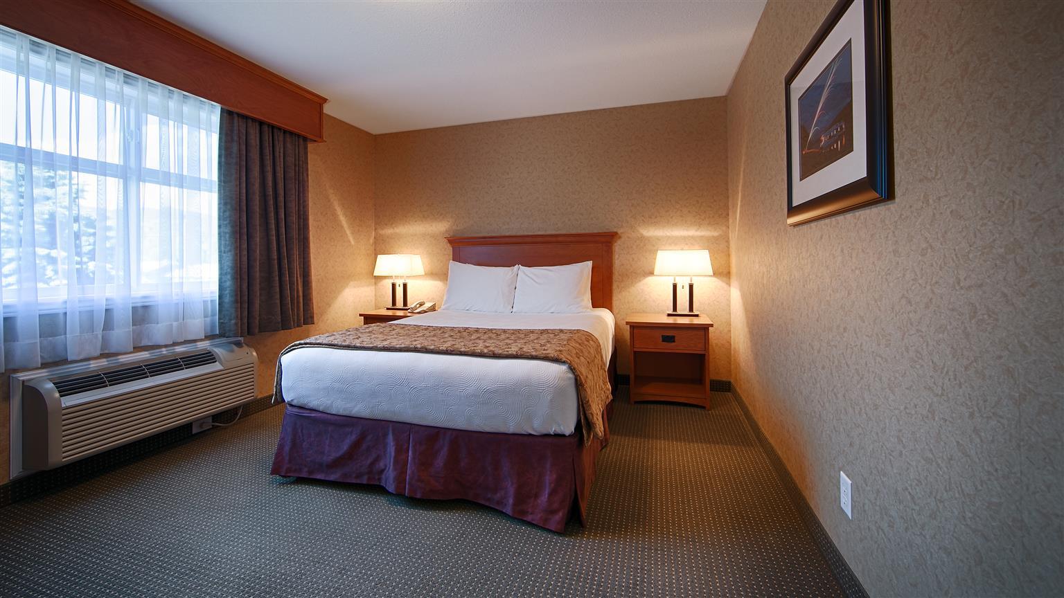 Best Western Sicamous Inn Bagian luar foto